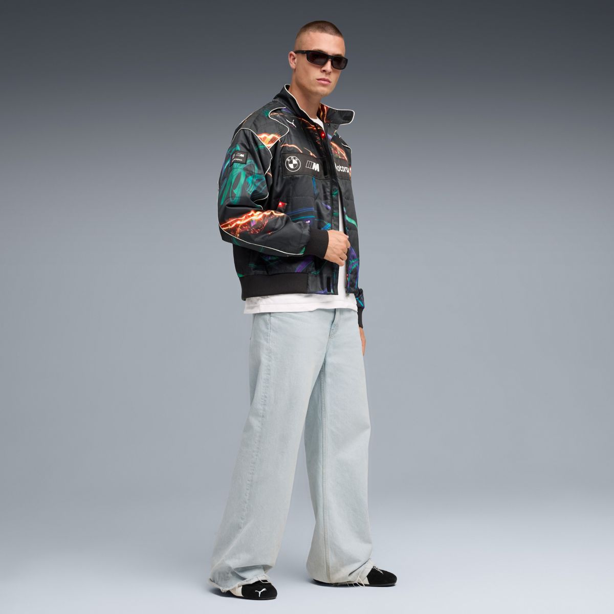 BMW 曹斐房車賽外套 (模特全身圖)